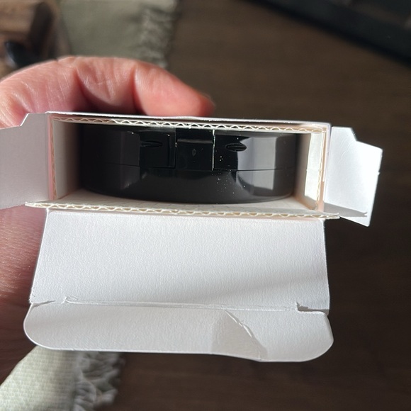 Laura Geller Color Correcting Foundation (Fair) - Picture 7 of 9